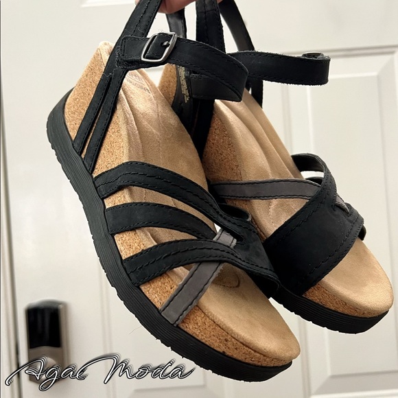 Earth Origins Shoes - EARTH ORIGINS cork platform black sandals